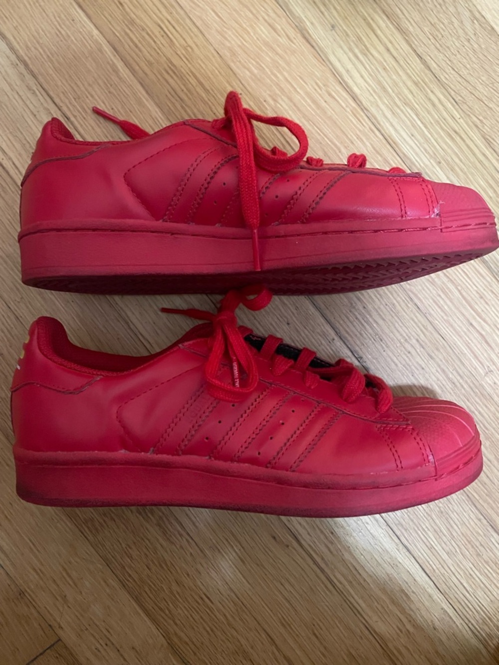 ADiDAS Superstar sneakers all red Pharrel wmns 7